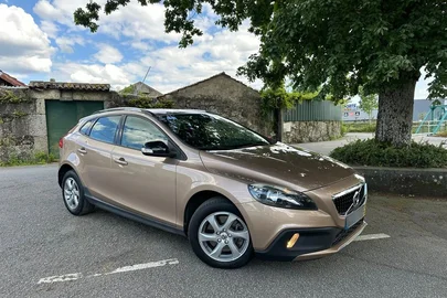 2016' Volvo V40 Cross Country