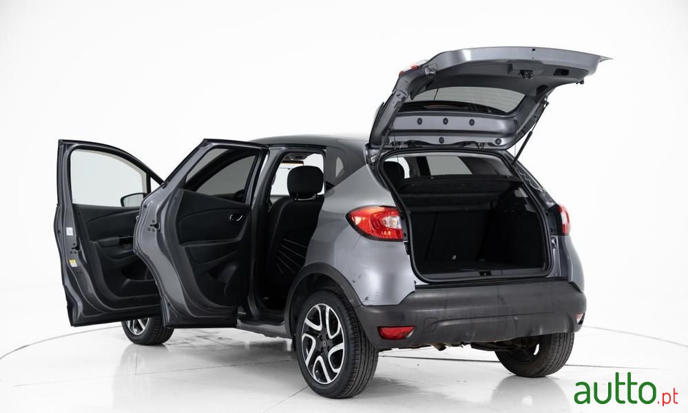 2016' Renault Captur photo #5