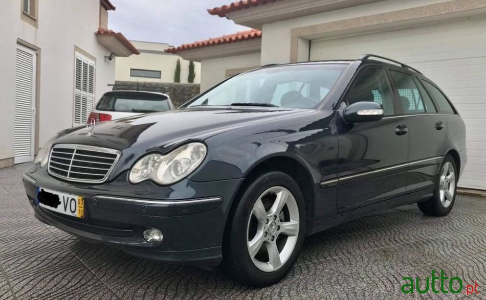 2003' Mercedes-Benz C-270 Avantgarde photo #5