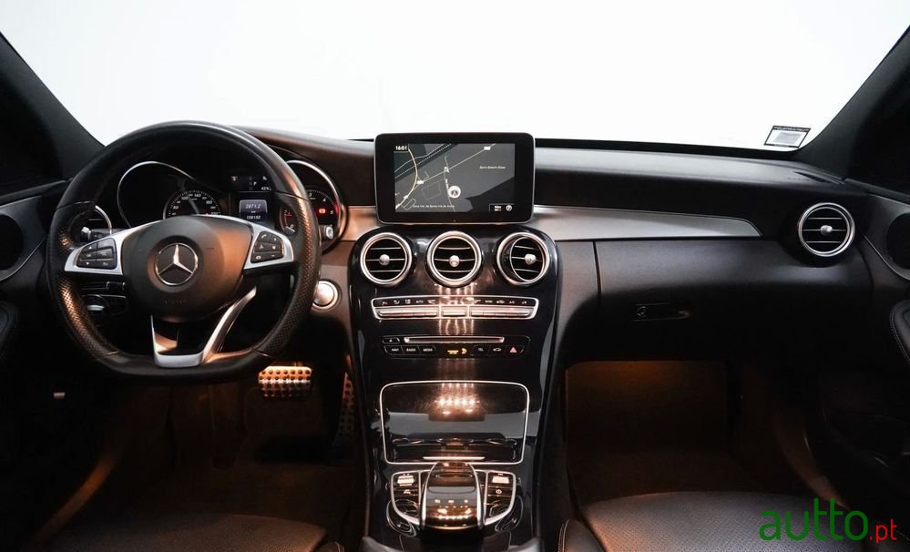 2017' Mercedes-Benz Classe C photo #5