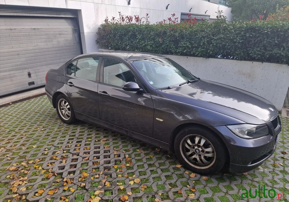 2005' BMW Série 3 D photo #2