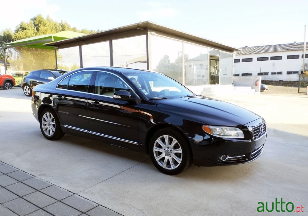 2011' Volvo S80 photo #1
