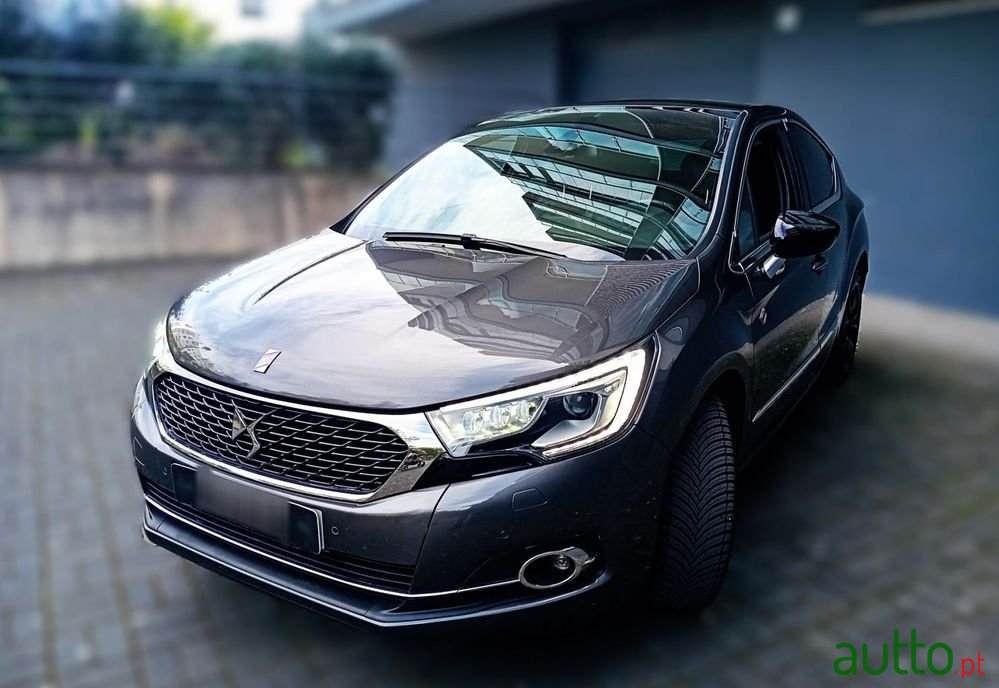 2017' DS Automobiles Ds4 photo #3