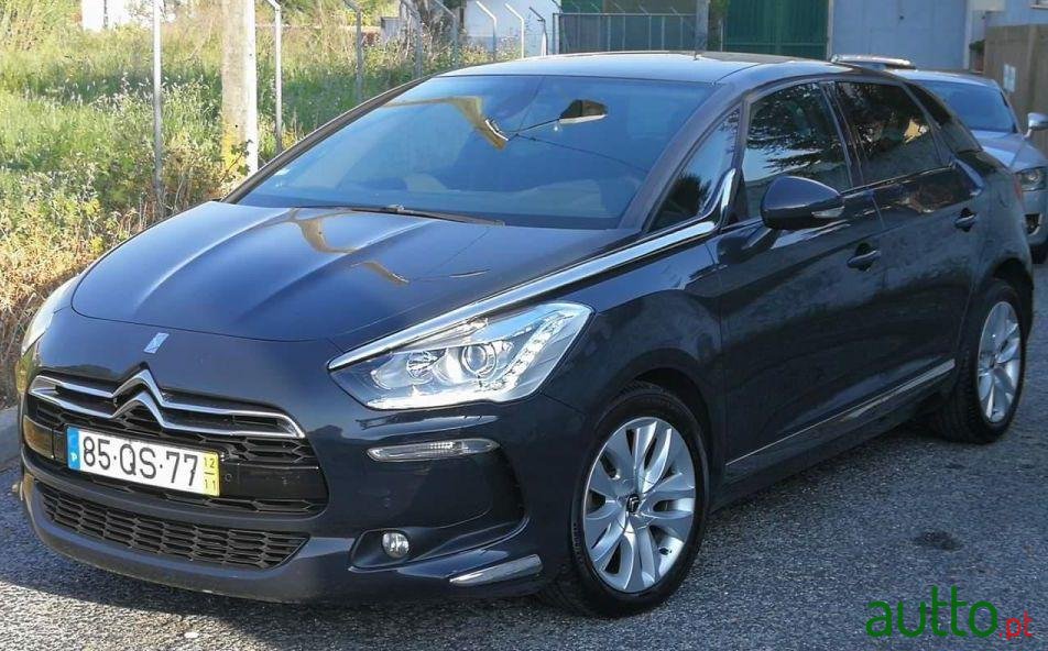 2011' Citroen DS5 1.6 Hdi photo #1
