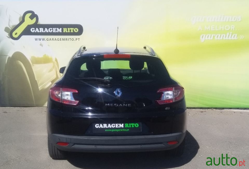2013' Renault Megane Sport Tourer photo #4