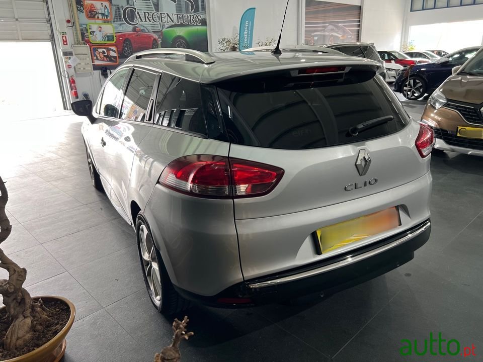 2018' Renault Clio Sport Tourer photo #3