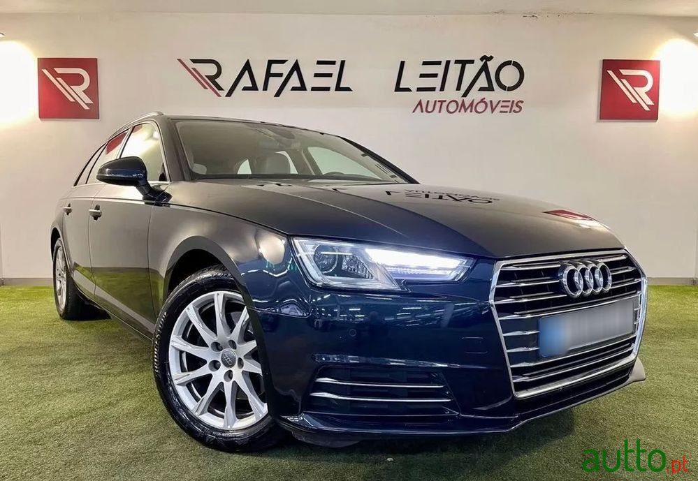 2017' Audi A4 Avant photo #4