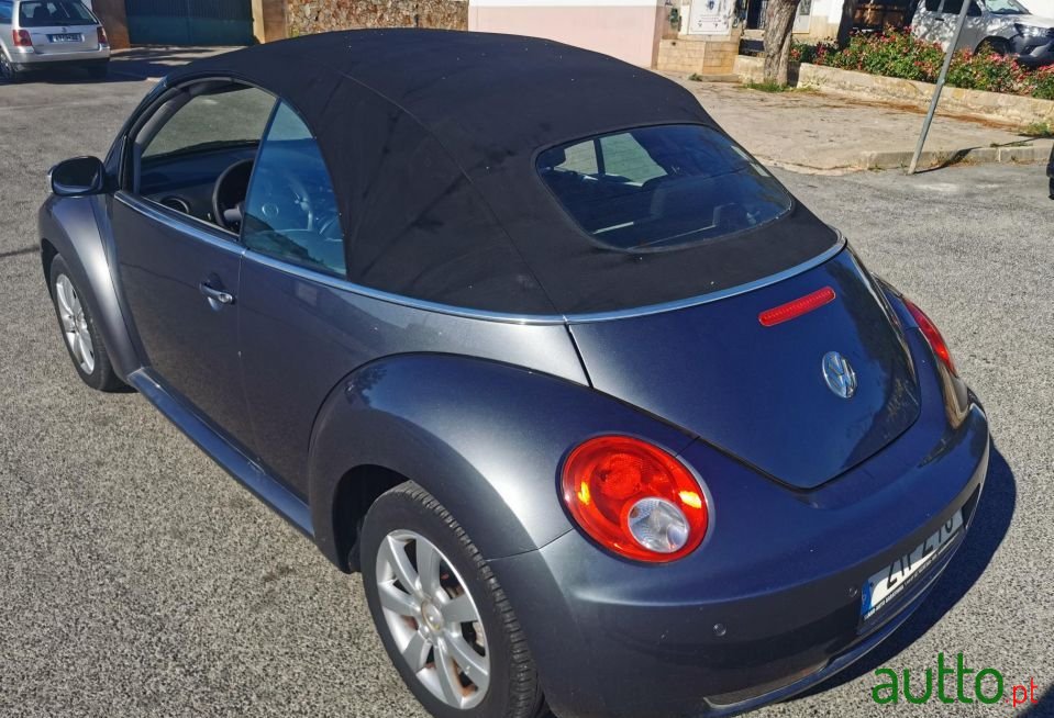 2007' Volkswagen New Beetle photo #4