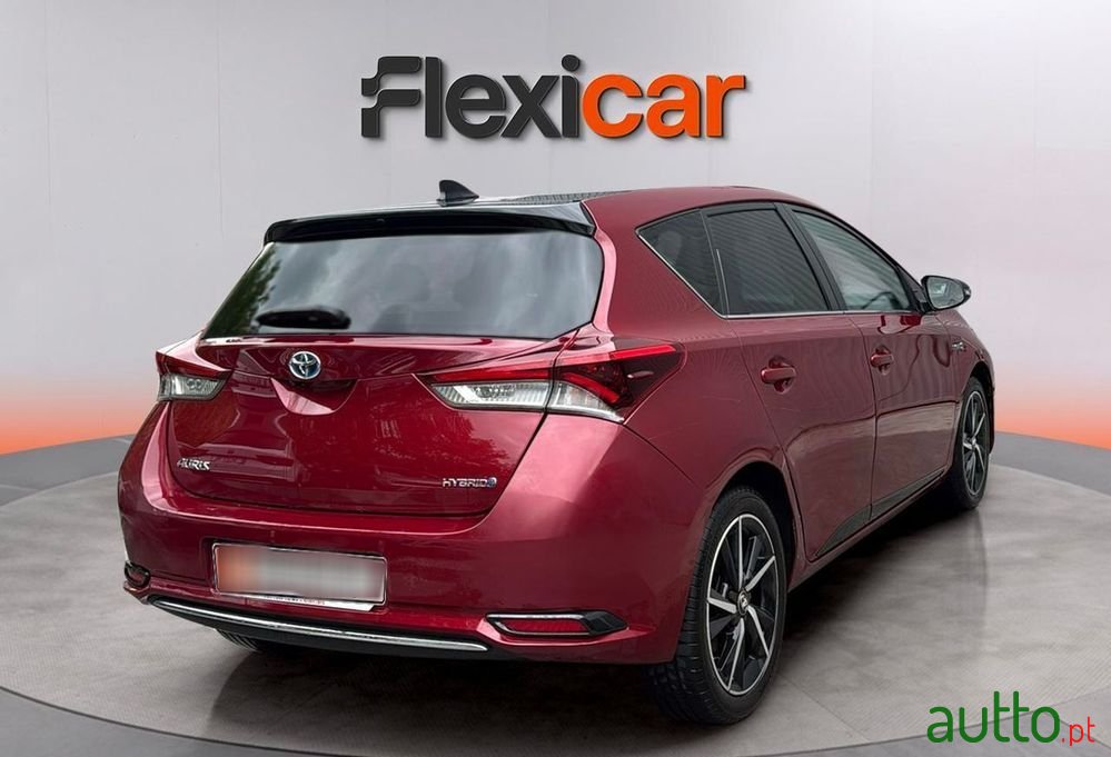 2017' Toyota Auris photo #4