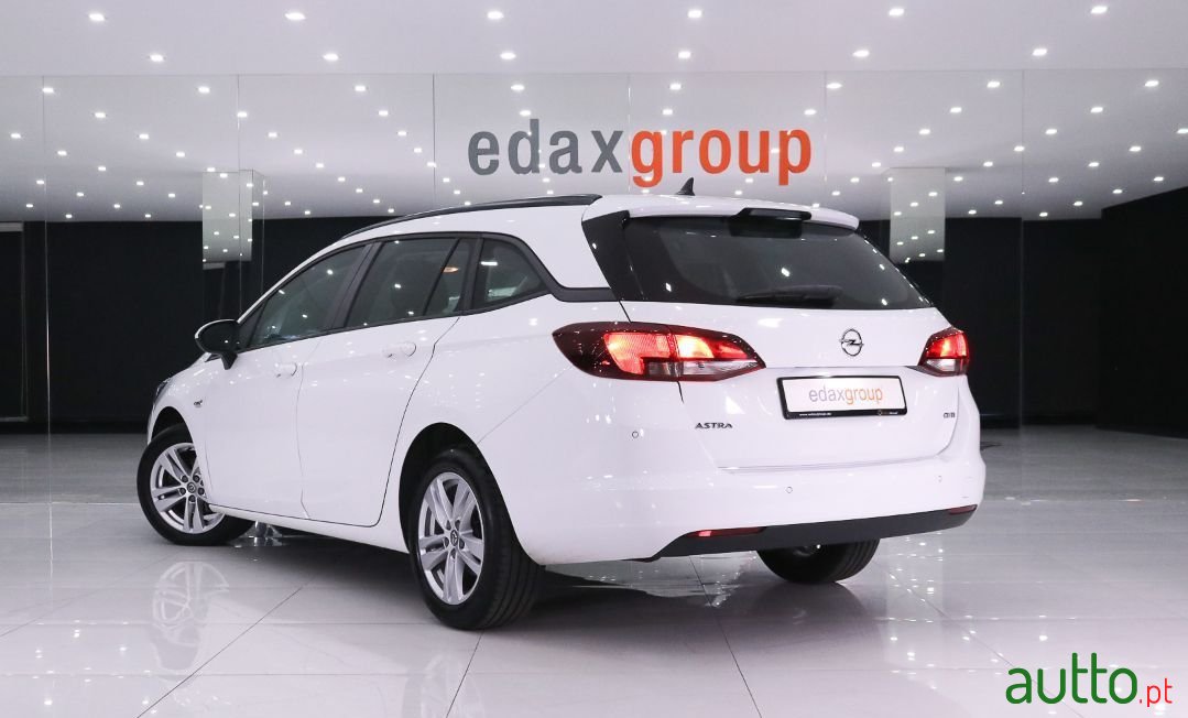 2018' Opel Astra Sports Tourer photo #4