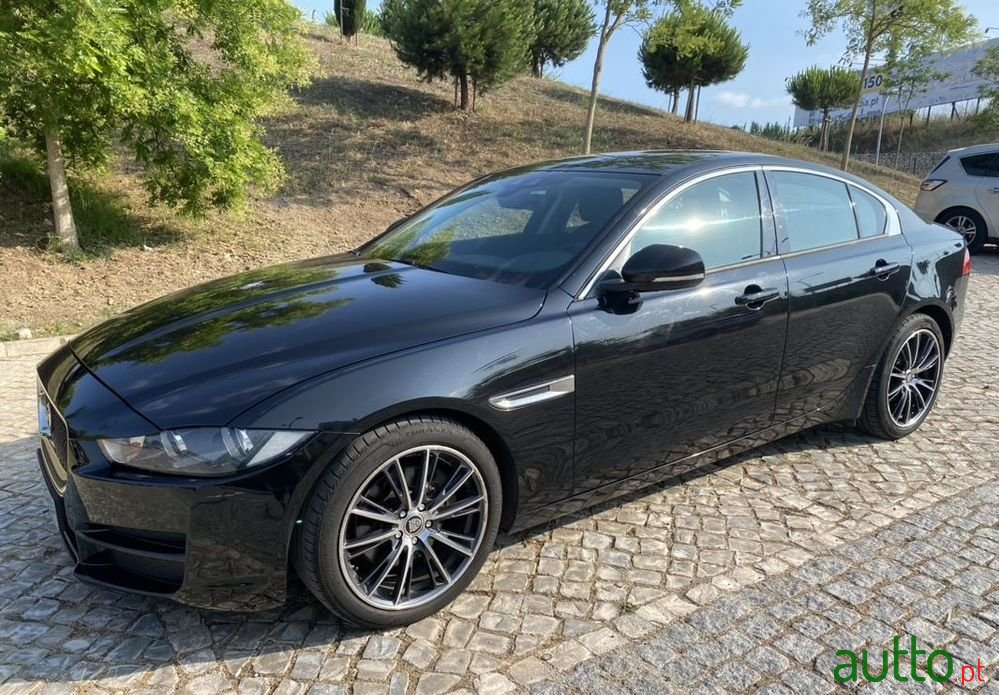 2016' Jaguar XE 2.0 D Prestige photo #1
