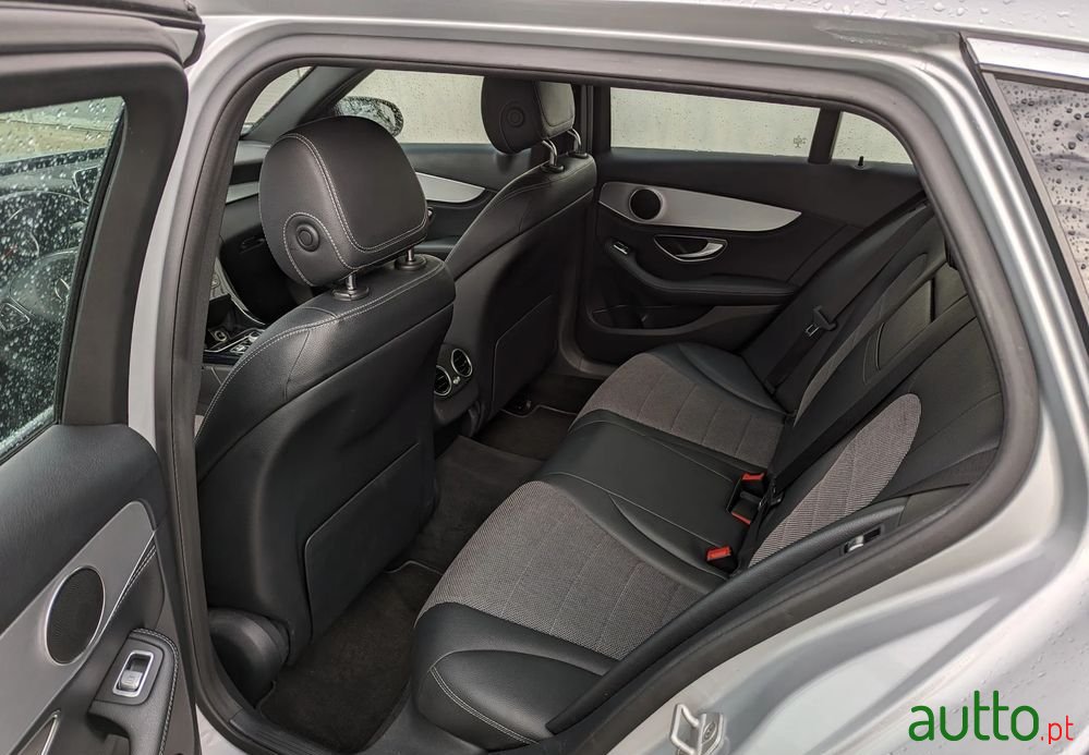 2015' Mercedes-Benz C 220 photo #4