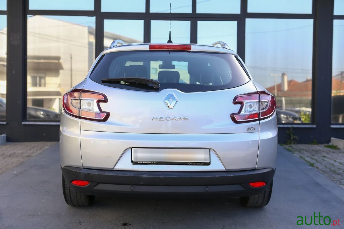 2013' Renault Megane Sport Tourer photo #4