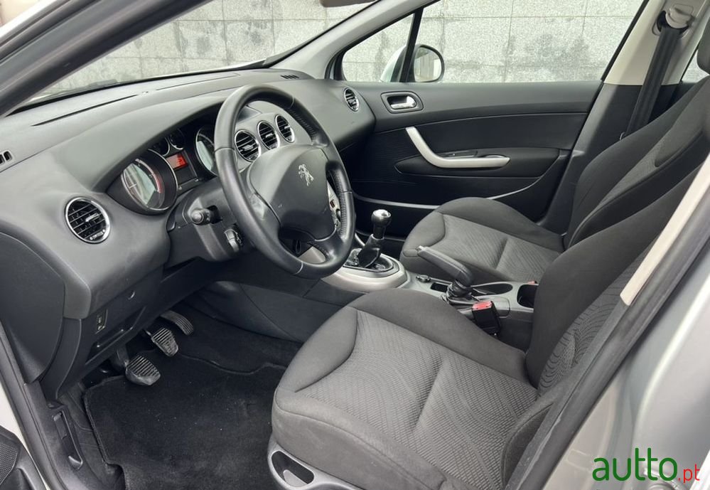 2013' Peugeot 308 Sw photo #4