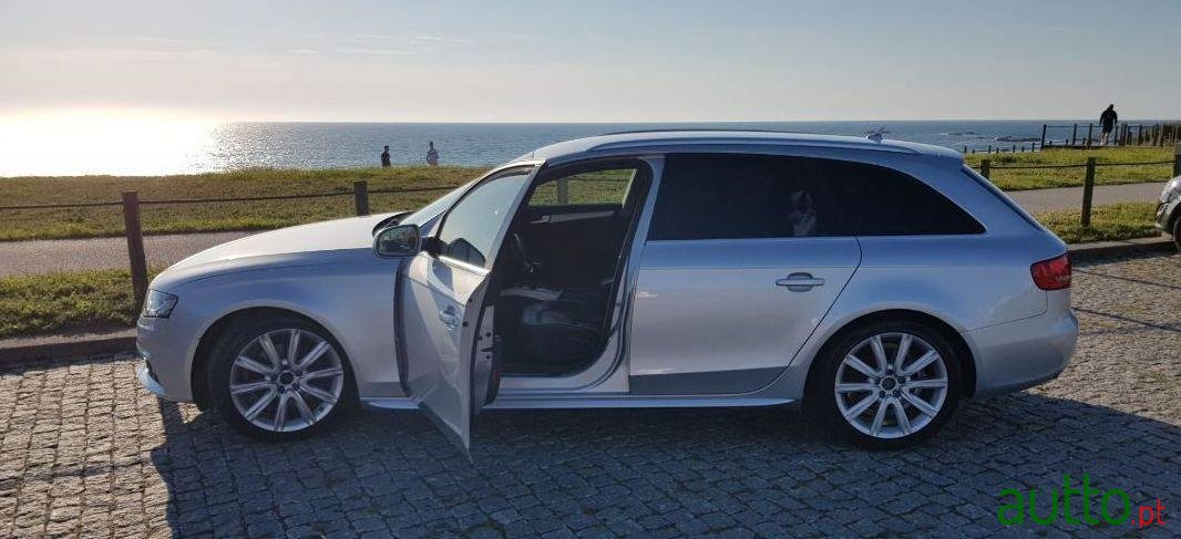 2009' Audi A4 Avant photo #1