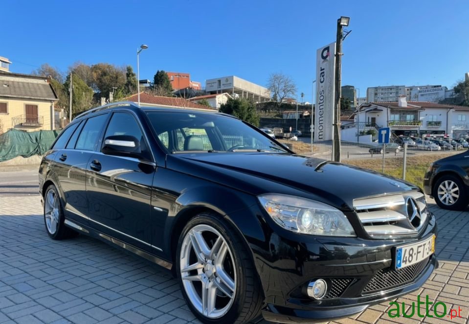 2008' Mercedes-Benz C-320 photo #3