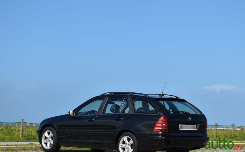 2002' Mercedes-Benz C 220 photo #4