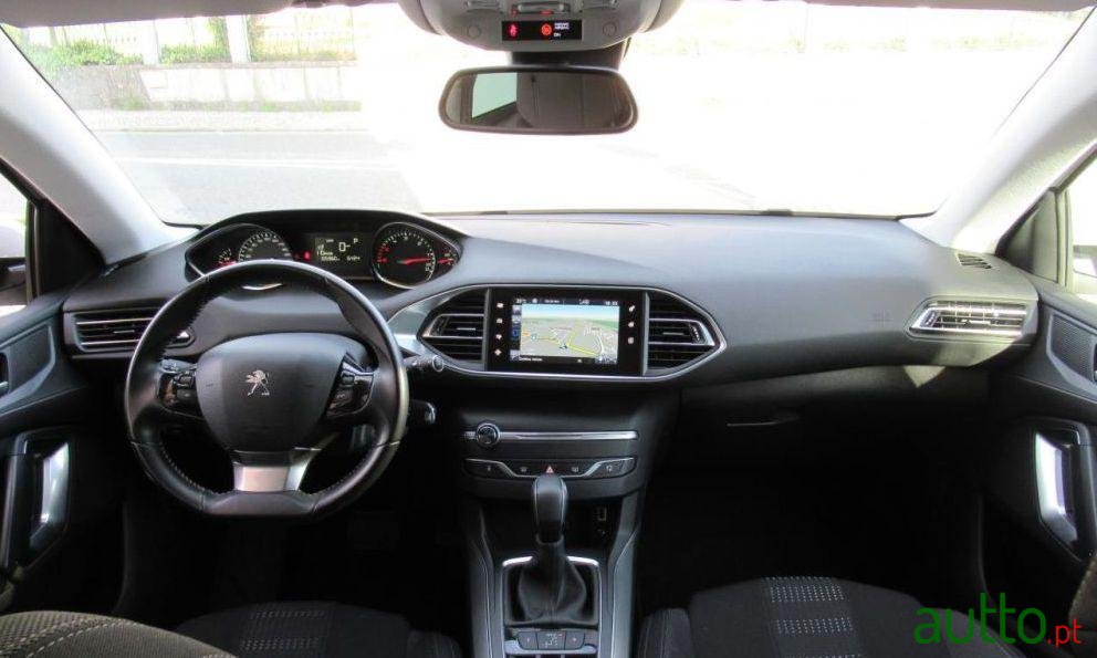 2015' Peugeot 308 Sw photo #2