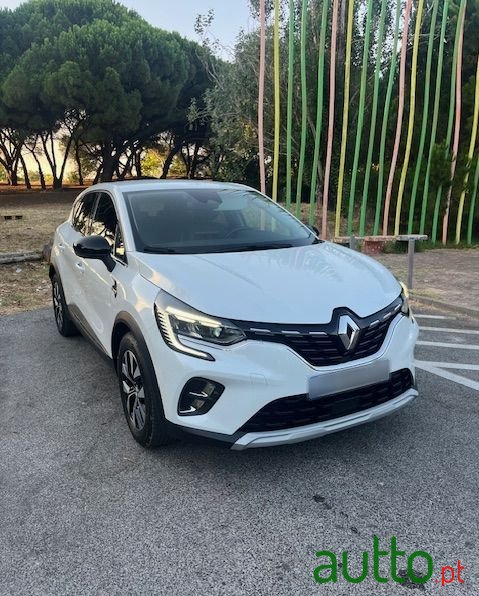 2020' Renault Captur photo #4