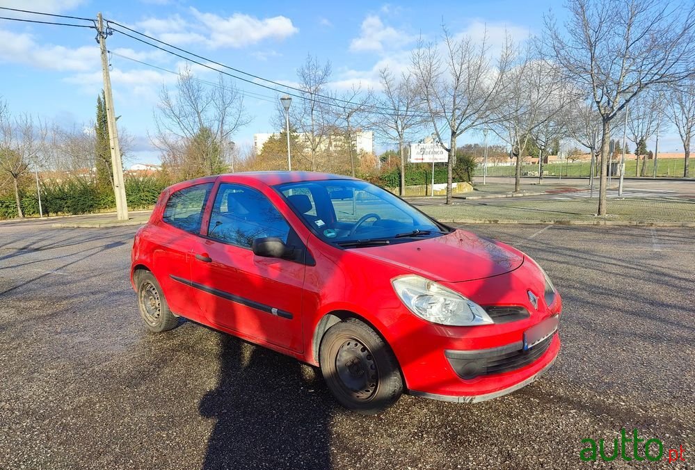 2006' Renault Clio photo #1