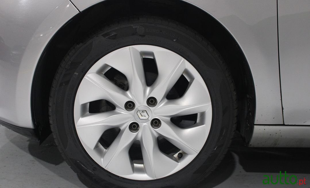 2013' Renault Zoe photo #2