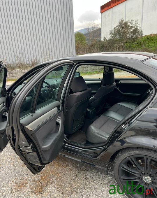 2001' BMW 320 photo #5