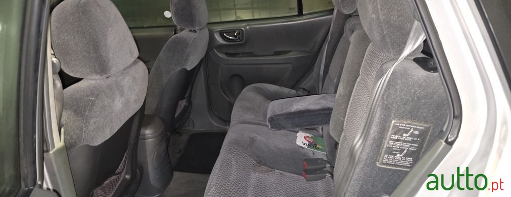 2003' Hyundai Santa Fe 2.0 Crdi Sport Vgt photo #5