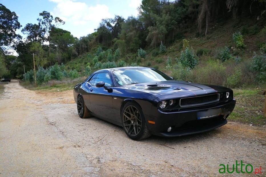 2012' Dodge Challenger photo #2