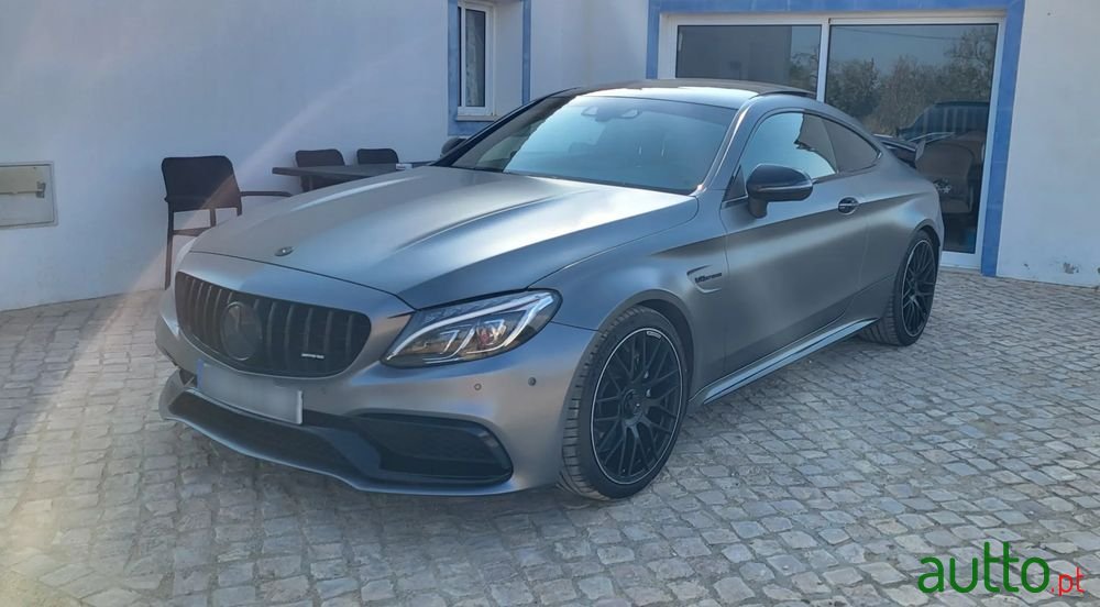 2018' Mercedes-Benz Classe C photo #3