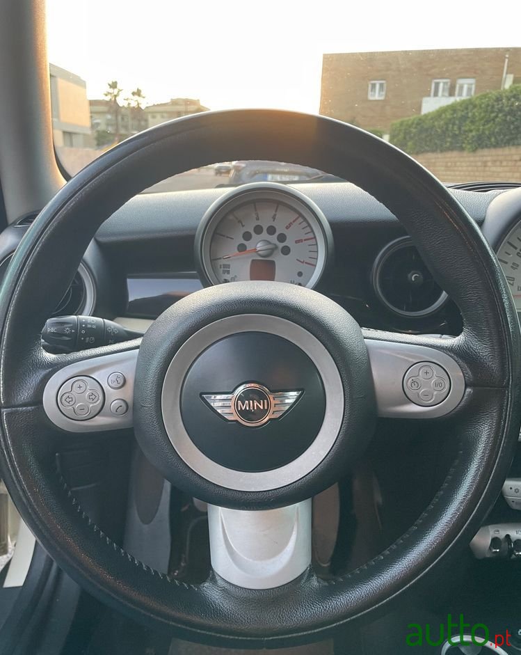 2009' MINI Clubman Cooper D photo #4