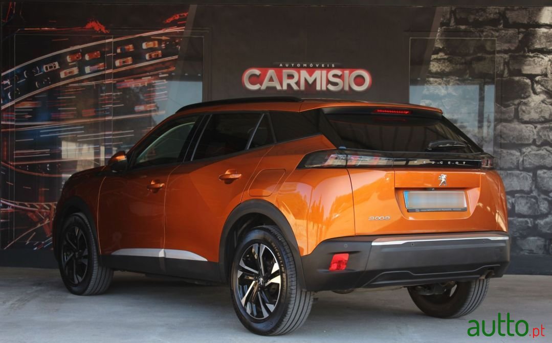 2021' Peugeot 2008 photo #5