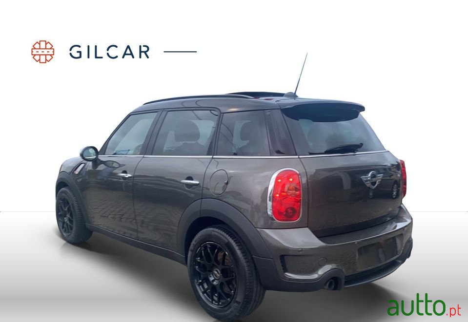 2010' MINI Countryman photo #6