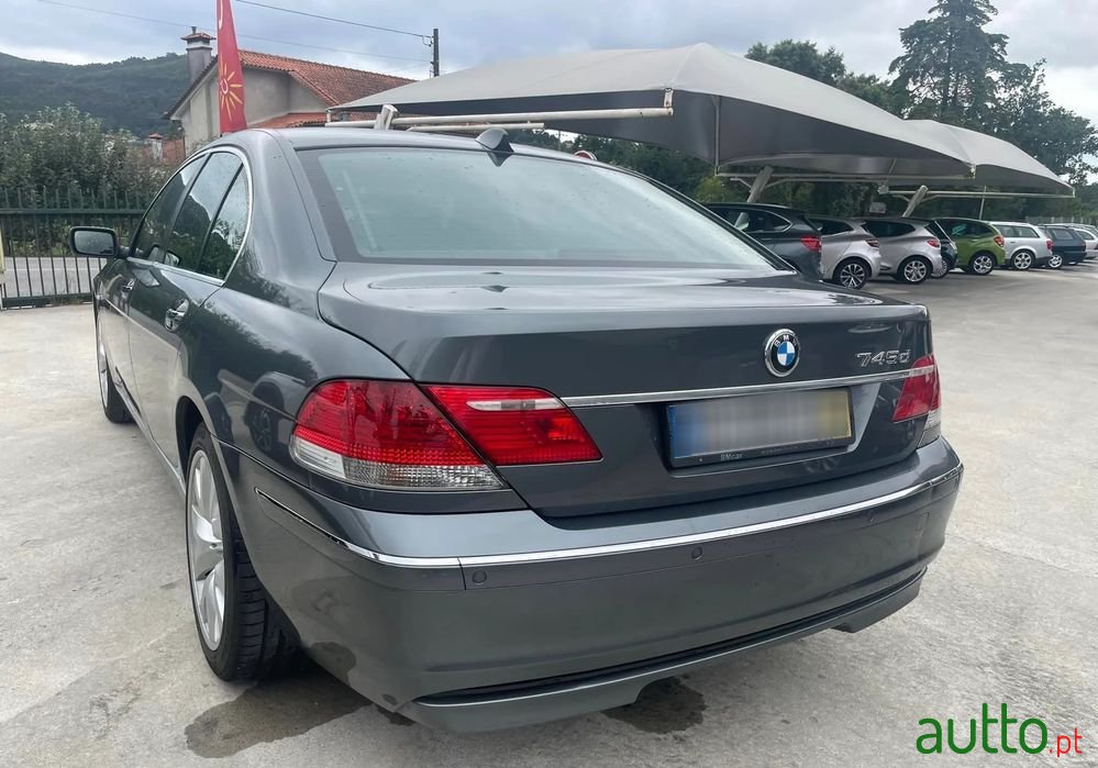 2005' BMW 745 D photo #2