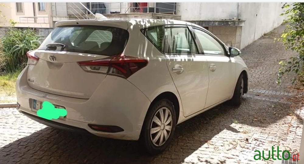 2018' Toyota Auris photo #4