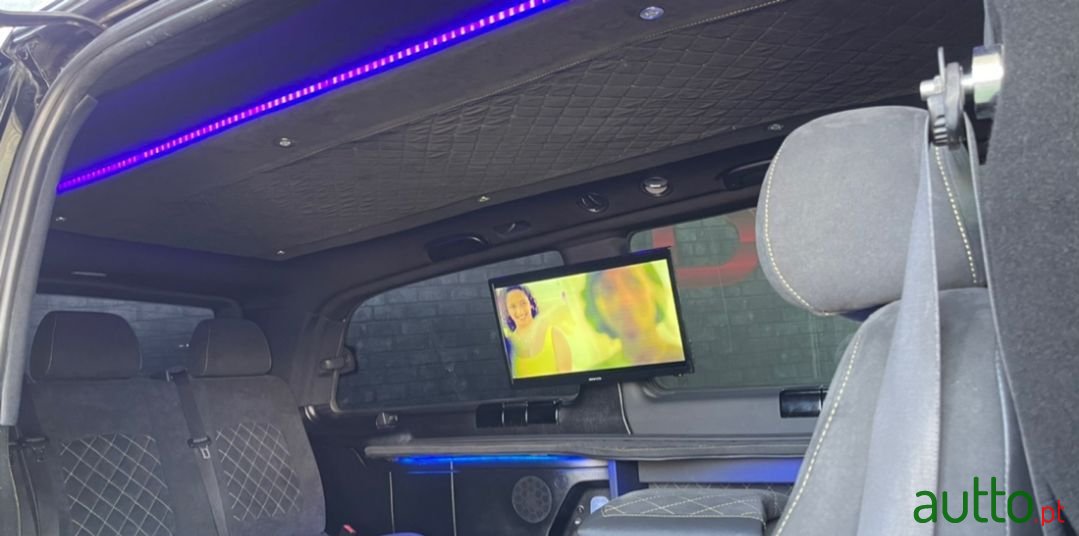 2006' Mercedes-Benz Viano photo #5