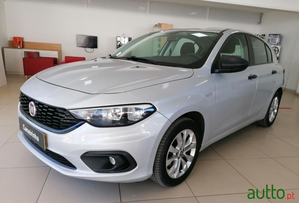 2019' Fiat Tipo photo #2
