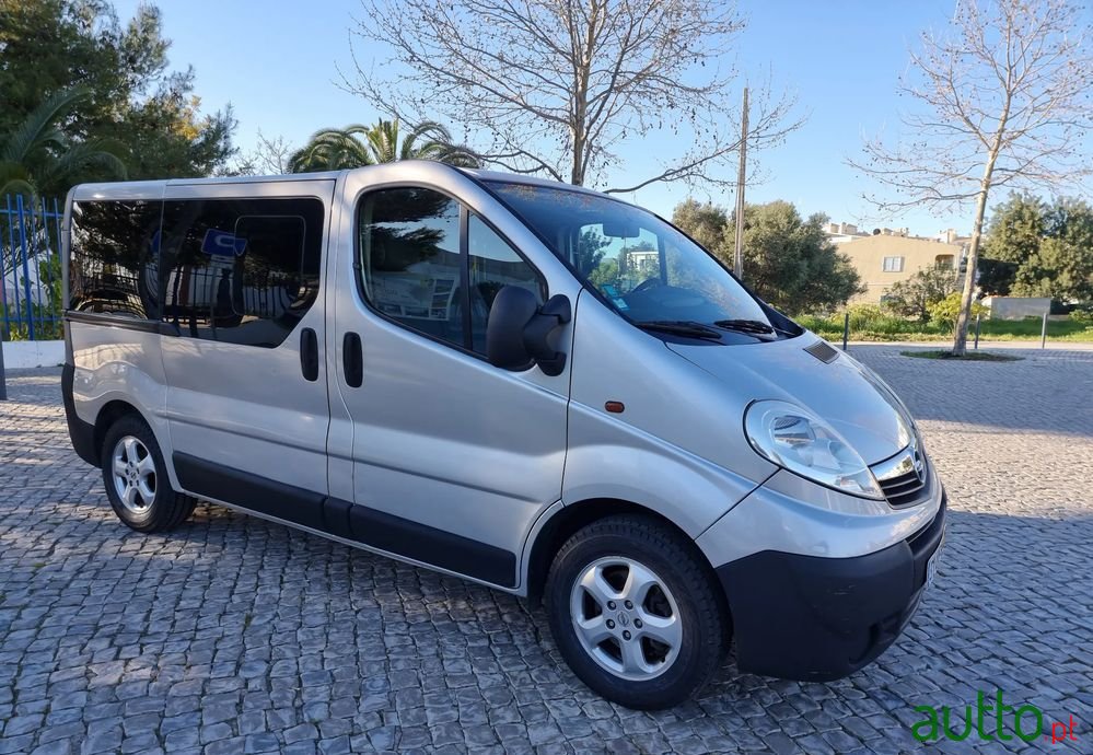 2007' Opel Vivaro 2.0 Cdti L1H1 2.7T 6L photo #3