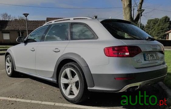 2011' Audi A4 Allroad photo #1