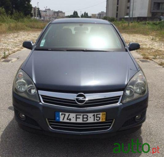 2008' Opel Astra 1.7 Cdti photo #2