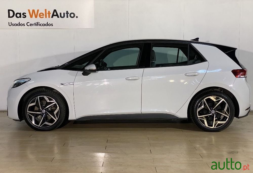 2021' Volkswagen ID.3 Pro S photo #2