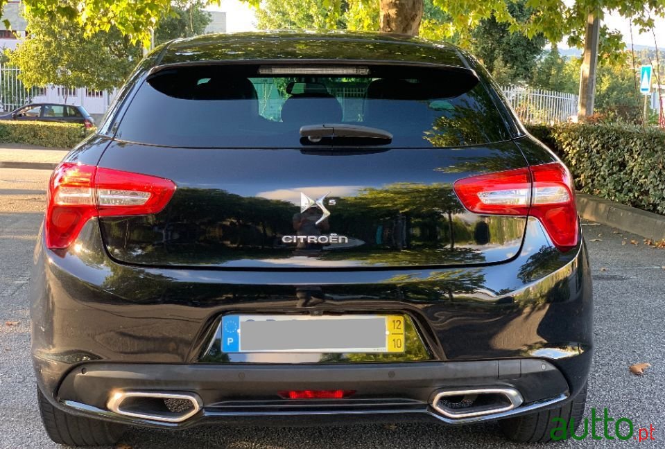 2012' Citroen DS5 photo #4