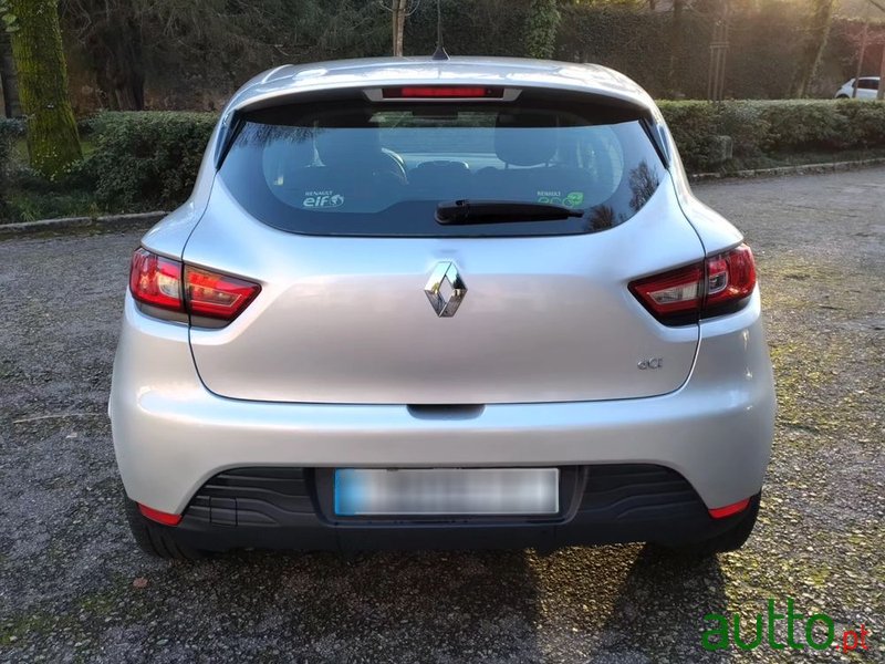 2013' Renault Clio photo #5