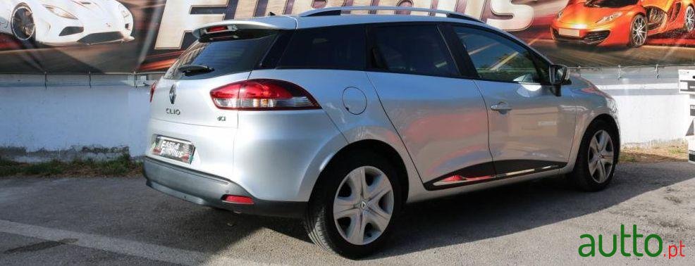 2015' Renault Clio Sport Tourer photo #3