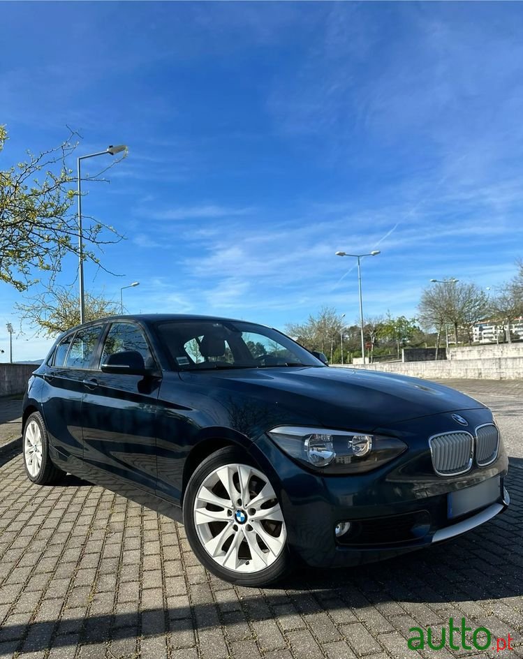 2011' BMW Série 1 D Line Urban photo #1