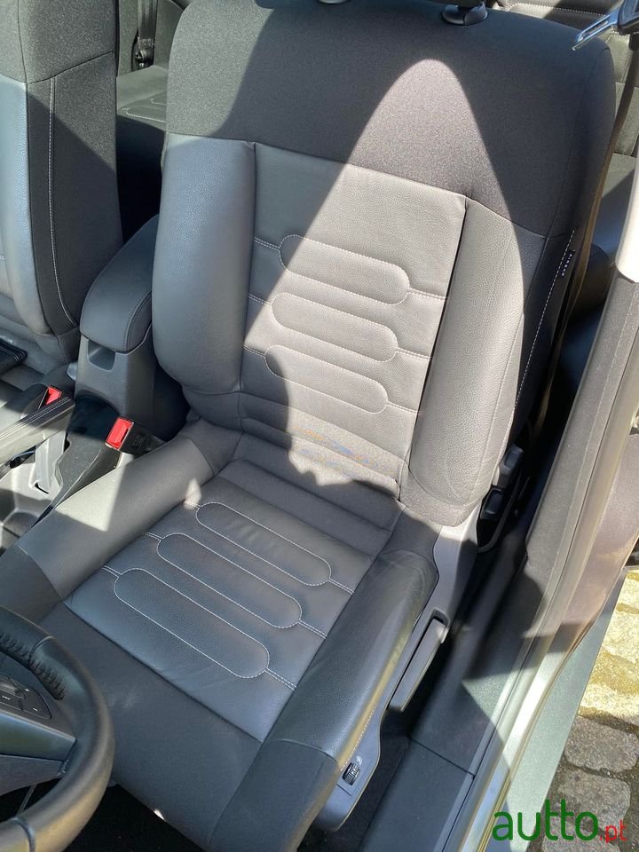 2019' Citroen C4 Cactus photo #6