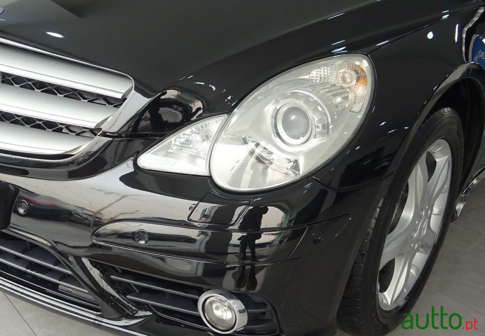 2009' Mercedes-Benz R-320 photo #4