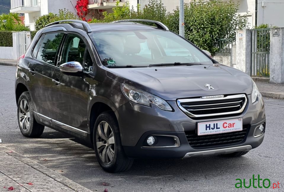 2016' Peugeot 2008 photo #2