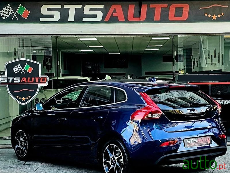 2015' Volvo V40 D2 Ocean Race photo #4