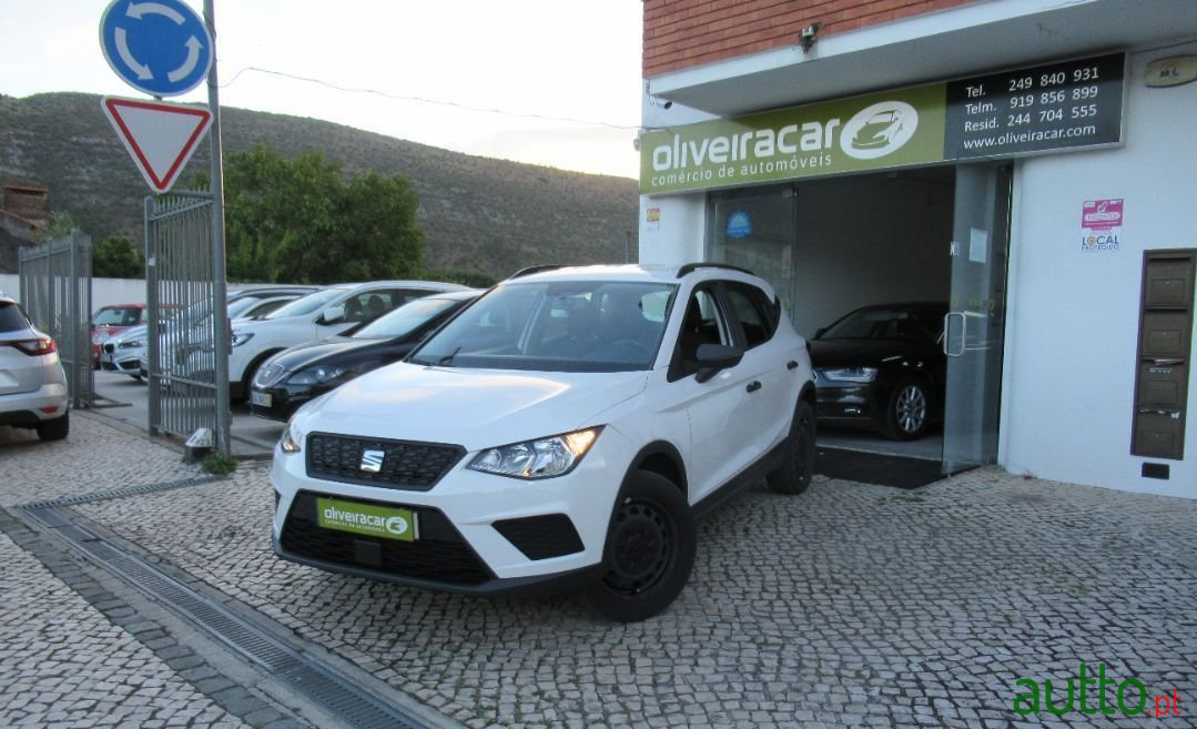 2019' SEAT Arona photo #3