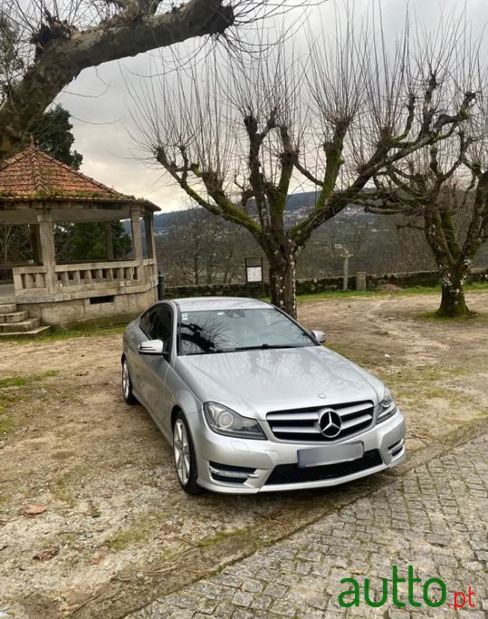 2012' Mercedes-Benz C-220 photo #5